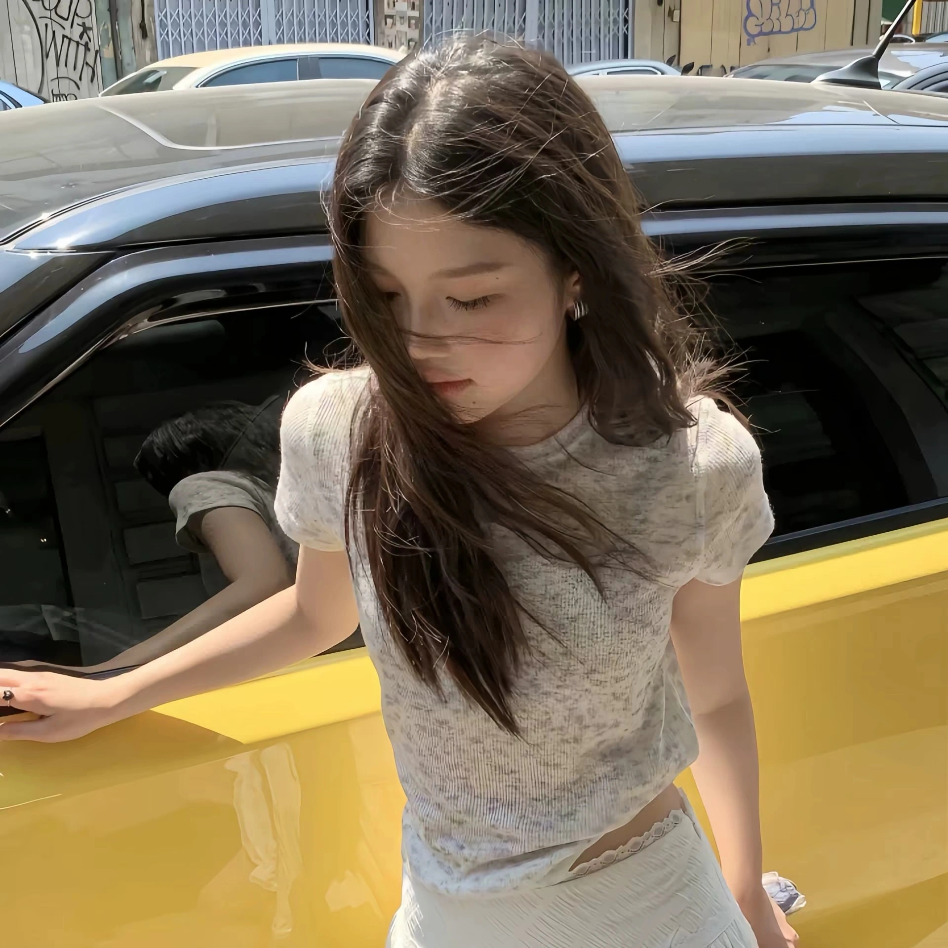 邓女士头像