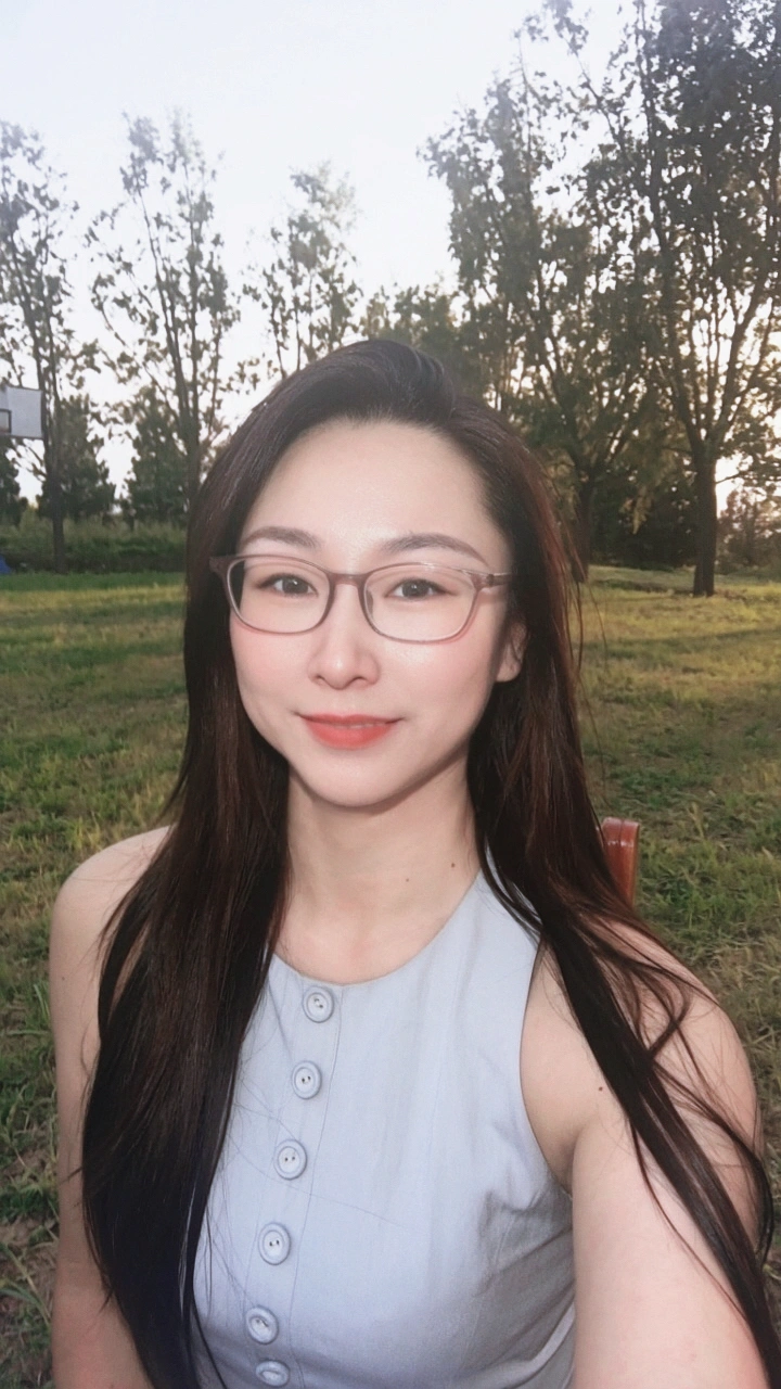 鄢女士