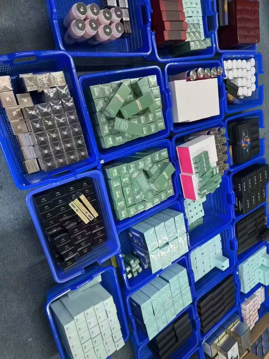 庄晓鑫其他供需品牌化妆品美妆明通版百分之95相似度 品质不好包退 合作，有售后保障