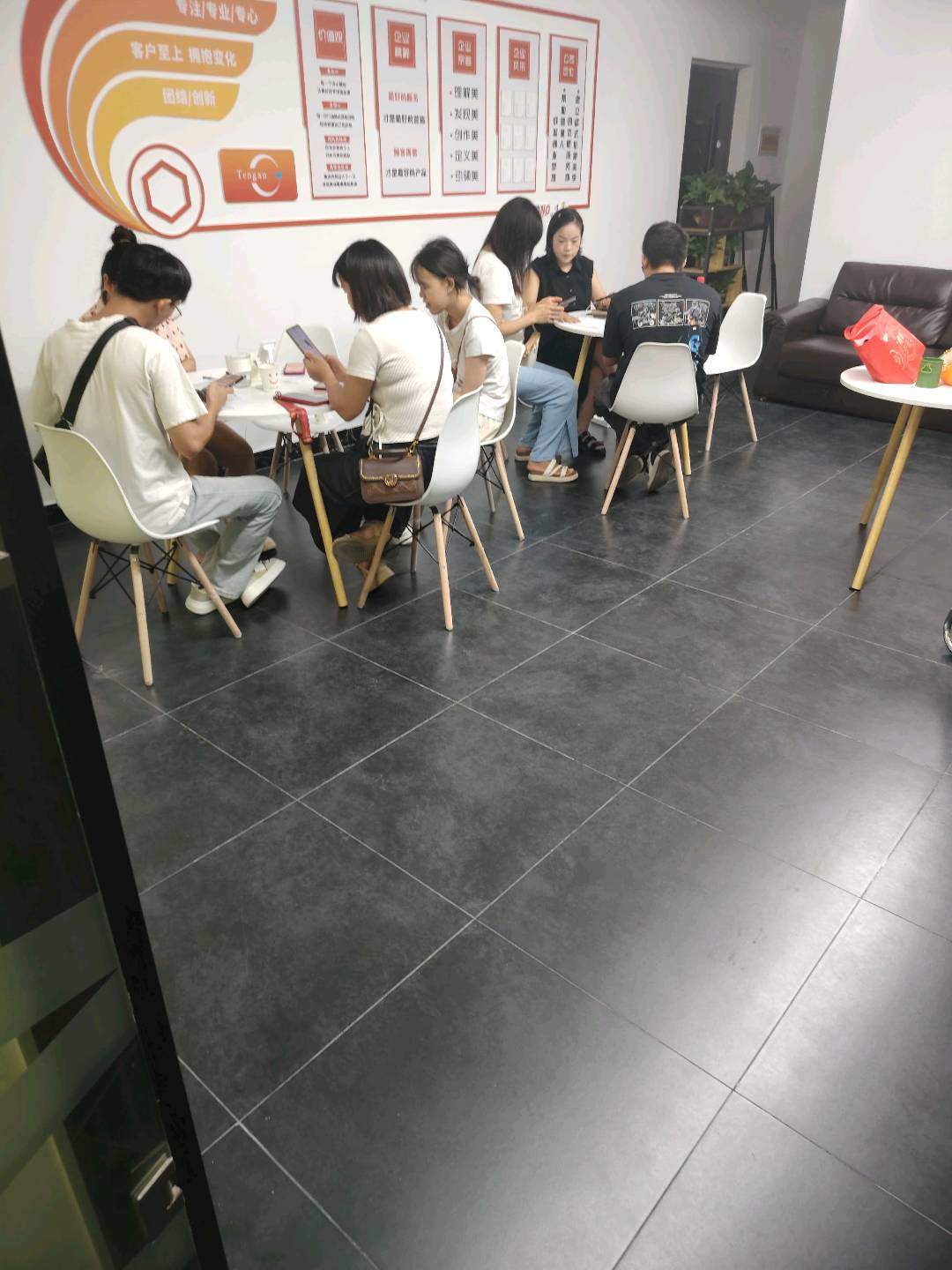 陈迹找合伙人app 拉新渠道寻合伙人