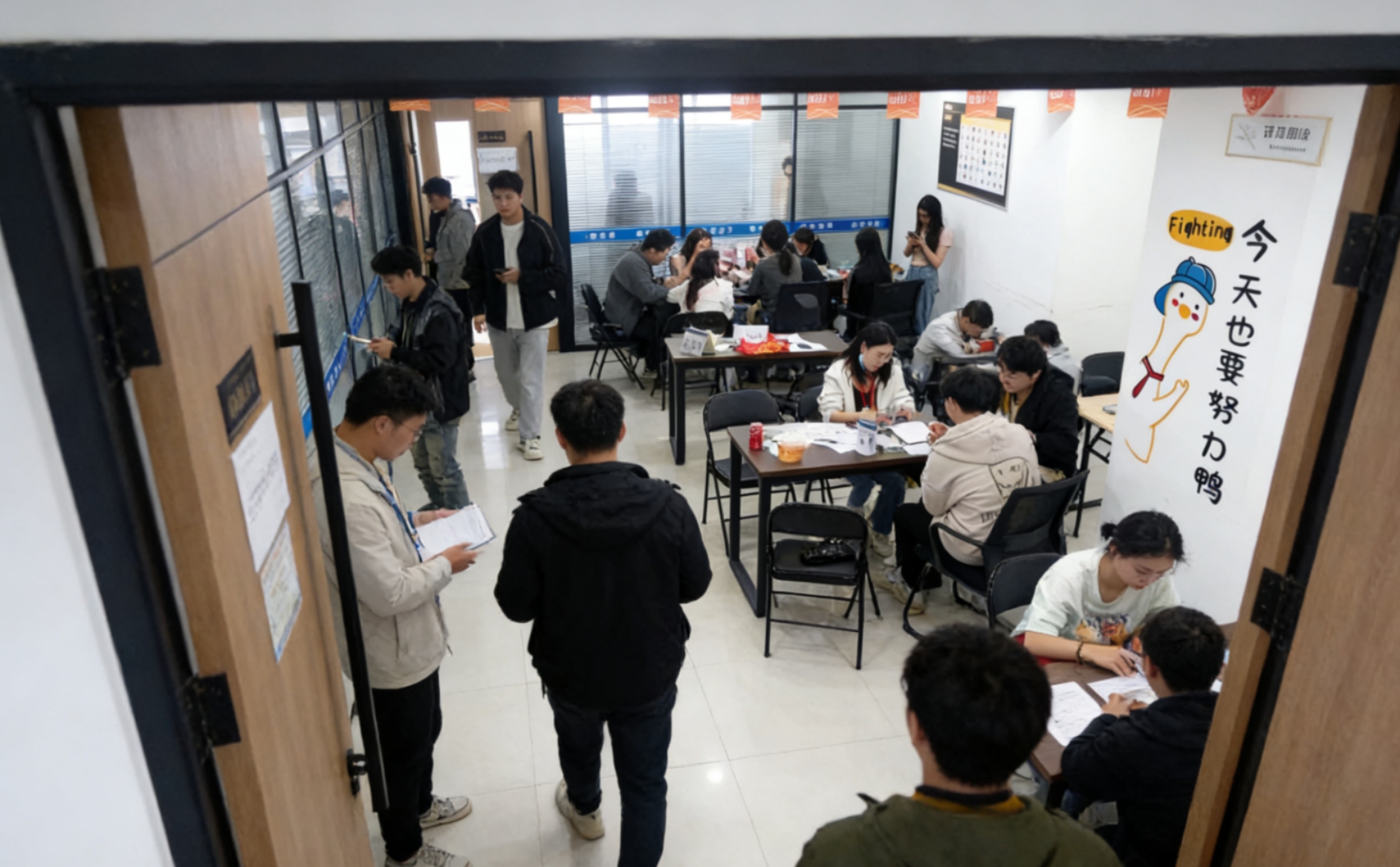 李先生找合伙人APP拉新官方渠道资源,0学费0押金只抽佣,有人的过来聊!