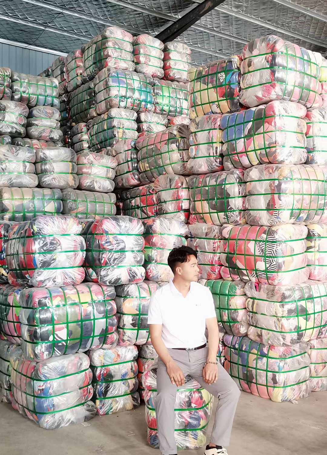 郑磊免费教你做外贸，从进货到岀货，全部渠道免费提供，手把手教你做旧衣岀口