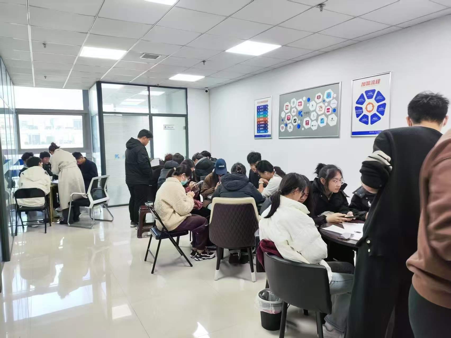 胡小珍其他供需app拉新官方上千款纯绿色一手渠道，日结，可工作室地推
