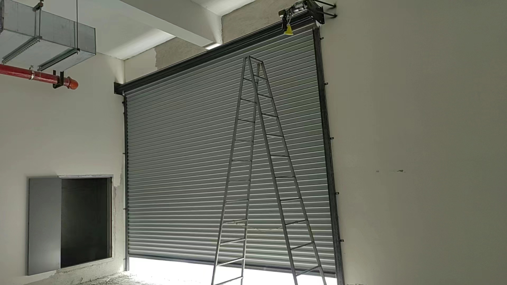 兰欣怡其他供需专业生产防火门、防火卷帘门、防火窗，可定制钢质、木质、不锈钢等多种材质