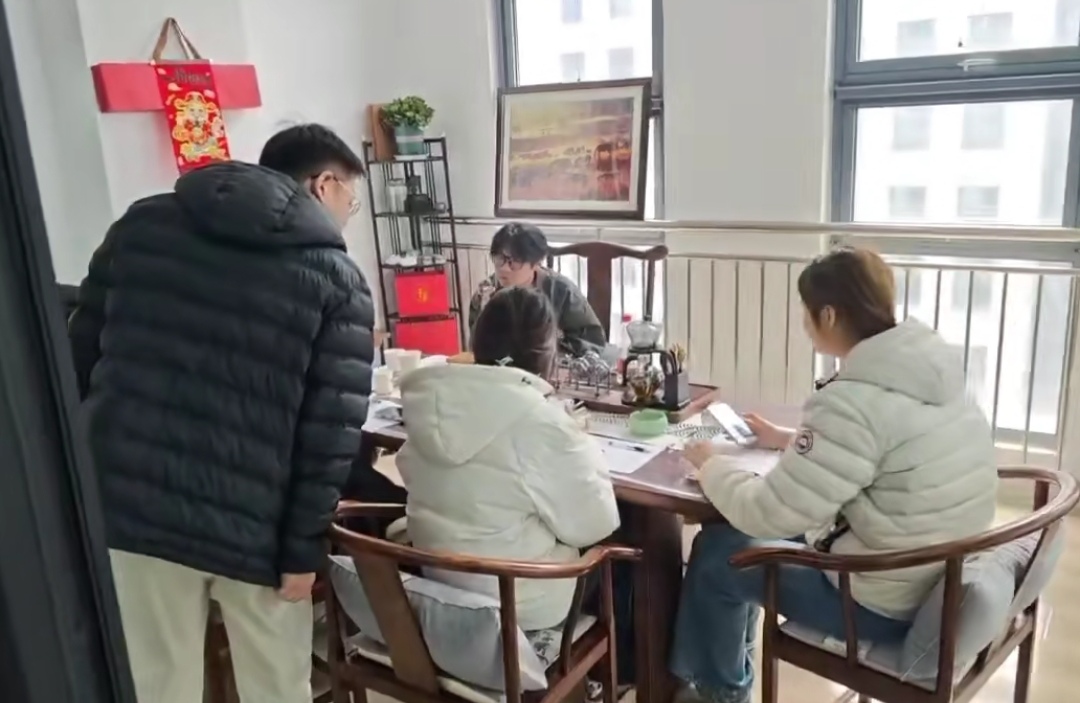 董周健寻合作伙伴，携手共进