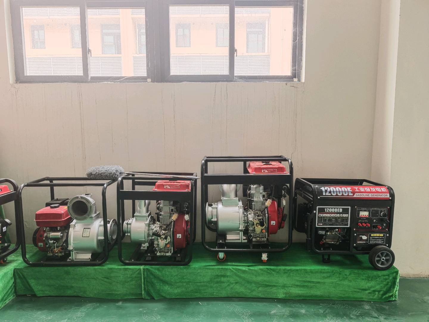 张圳品牌货源发电机组，水泵，微耕机…焊机