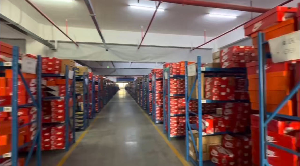 袁刚其他供需得物搬砖项目：服装鞋类差价模式，适合新手入门操作