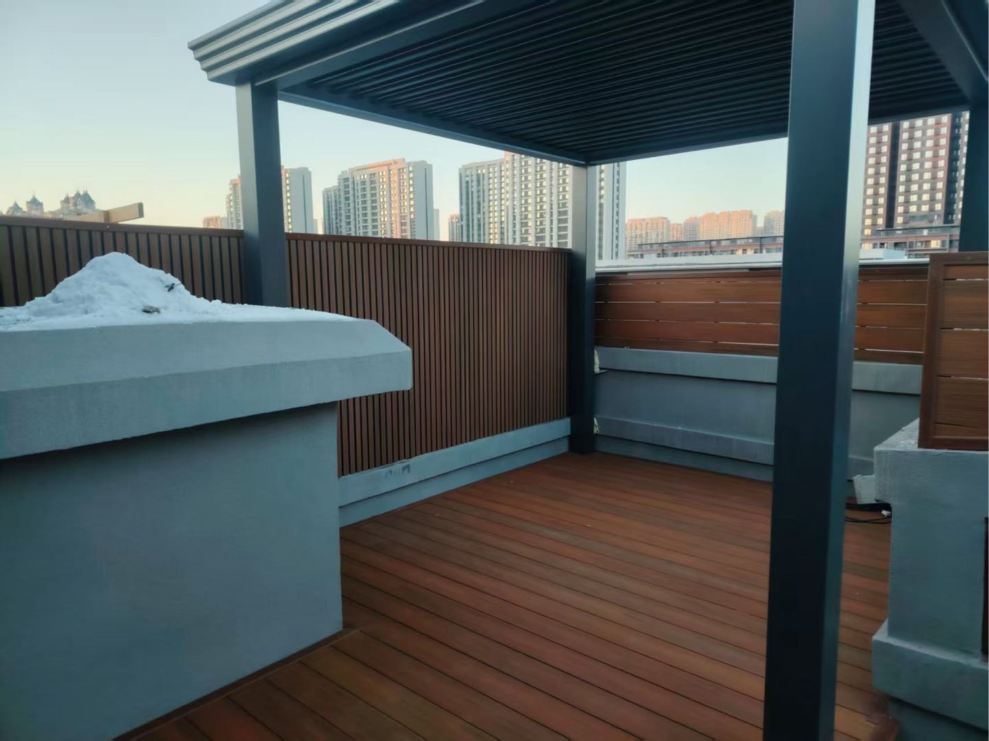 张如鑫塑木地板