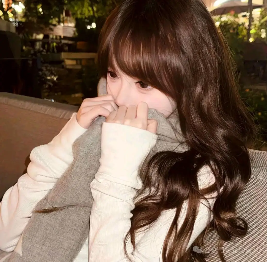 周女士