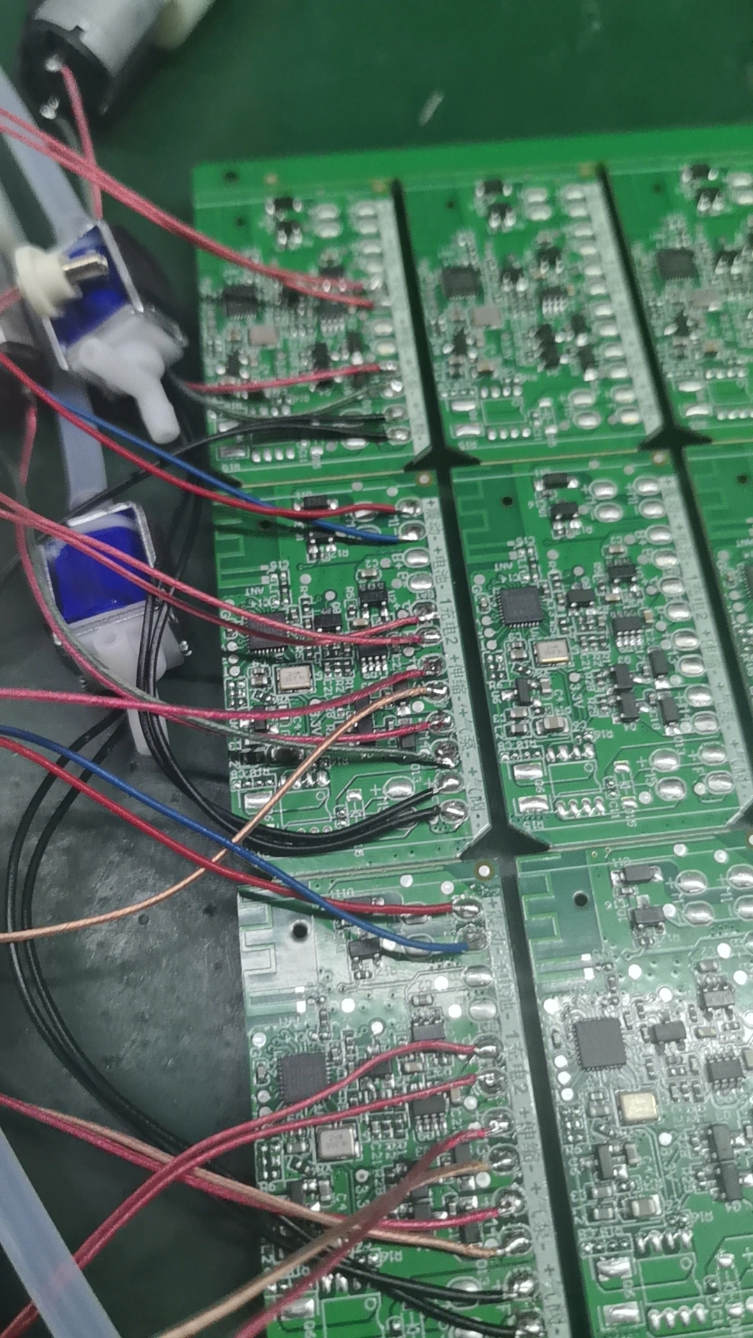 龙勋满其他供需承接电子产品组装和后焊