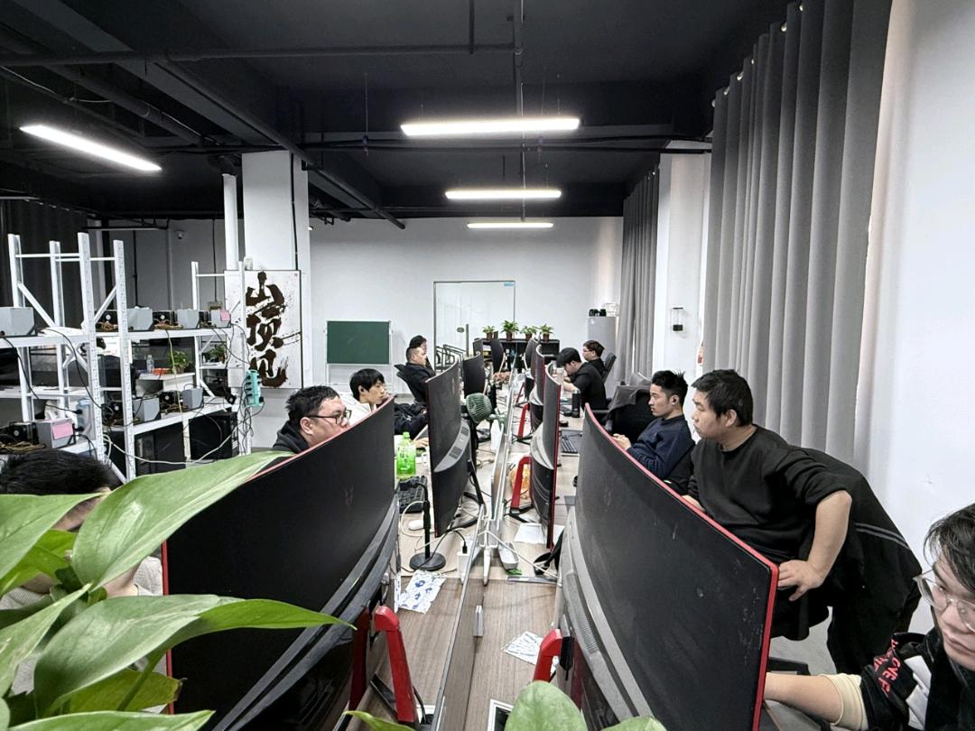 宋先生韩服游戏搬砖，零门槛多账号，日产*，轻松致富