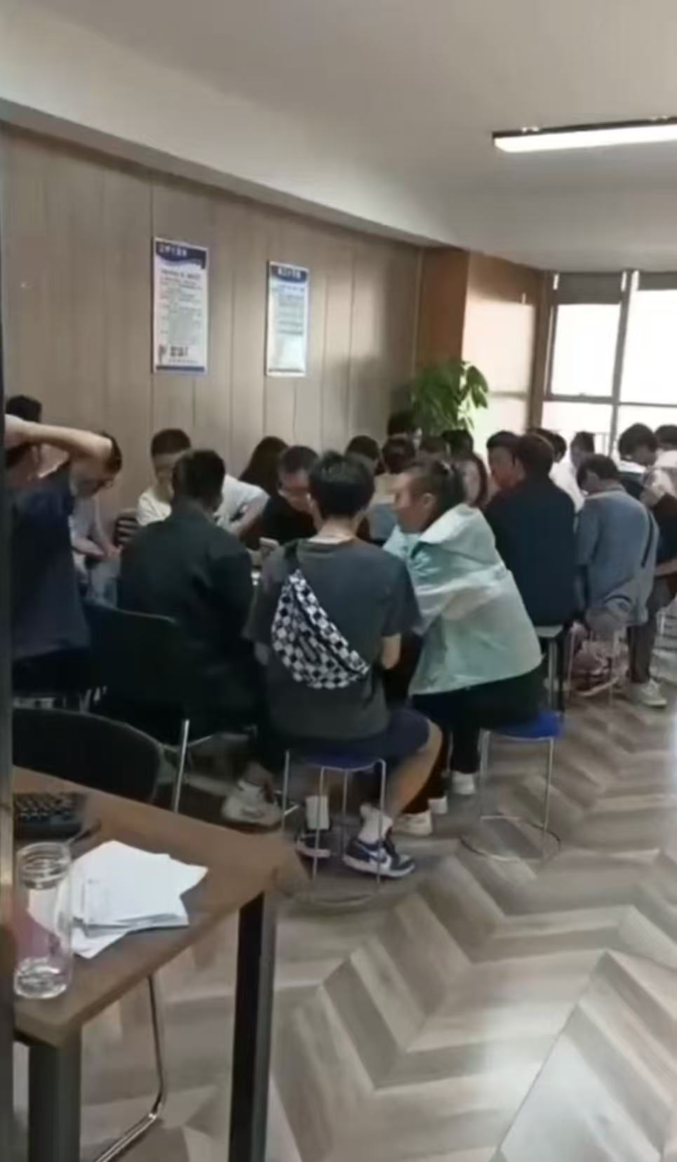 黄先生找合伙人