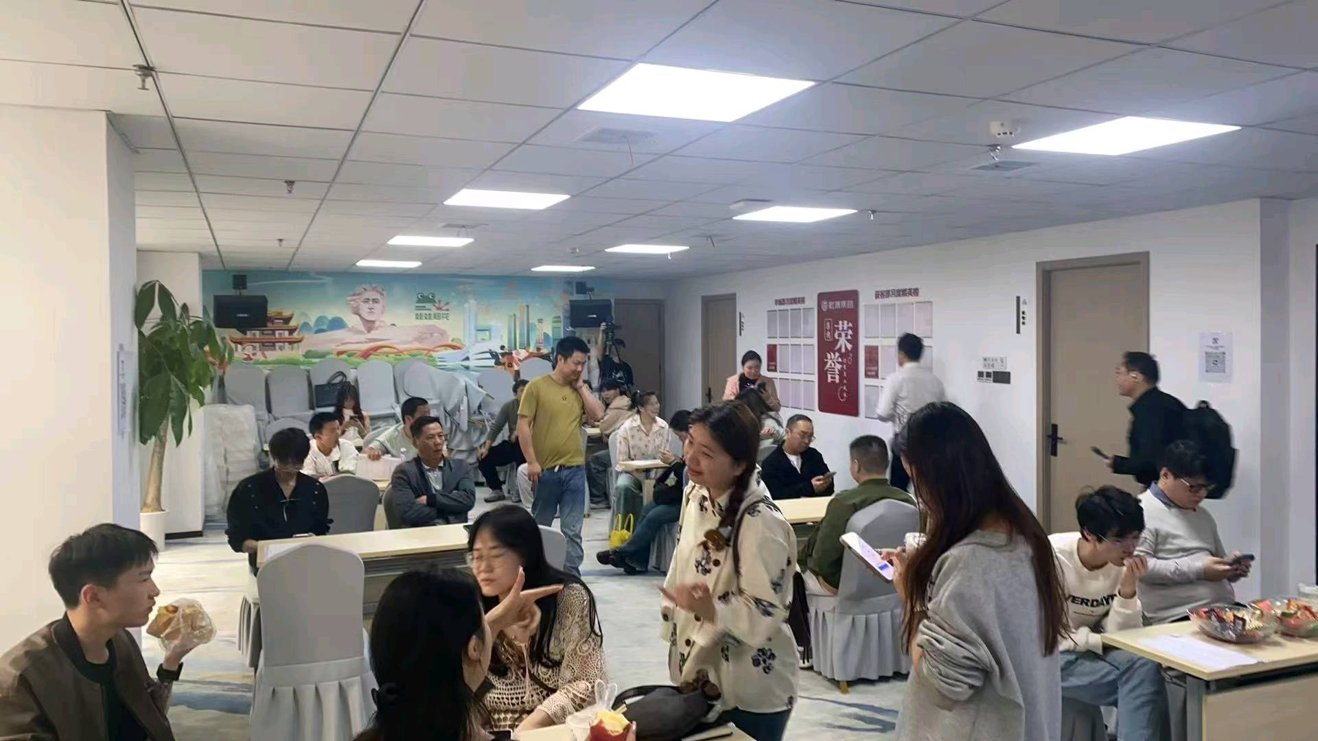 黄先生推广团队工作室找项目，200平高挡办公室，录靠谱项目，拒绝H产，拒绝T+结算