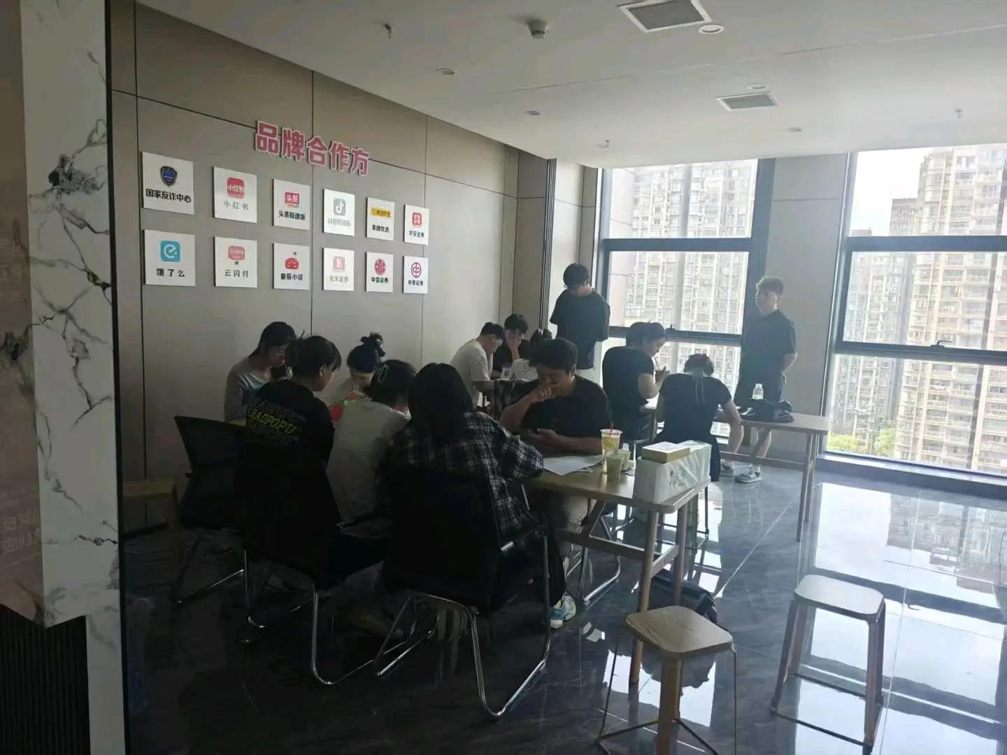 杨先生找合伙人寻找APP拉新合作伙伴,提供一手渠道资源,日结高佣,全程陪跑扶持!