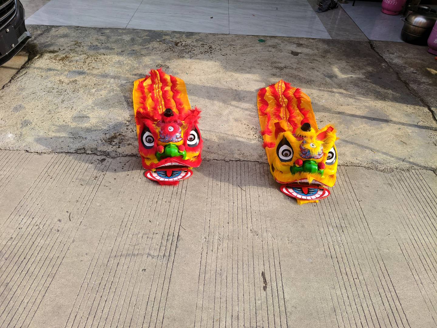 丘浩均塑料醒狮用品，小朋友玩具，结婚摆件，活动道具，生日礼物