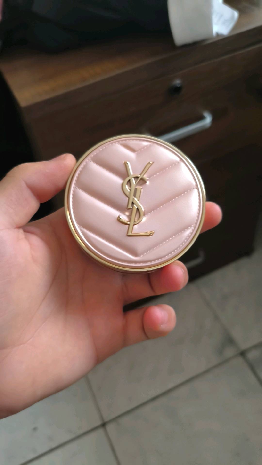 李咏品牌货源国际化妆品品牌供应，寻找线上线下销货渠道