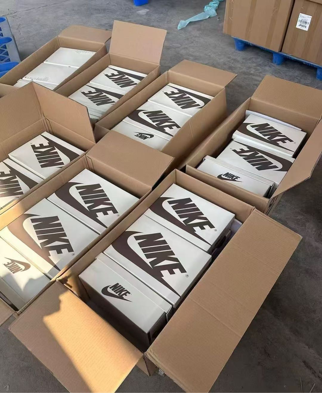 赵女士其他供需得物搬砖新模式 ! 一单利润500/800+*免费带！