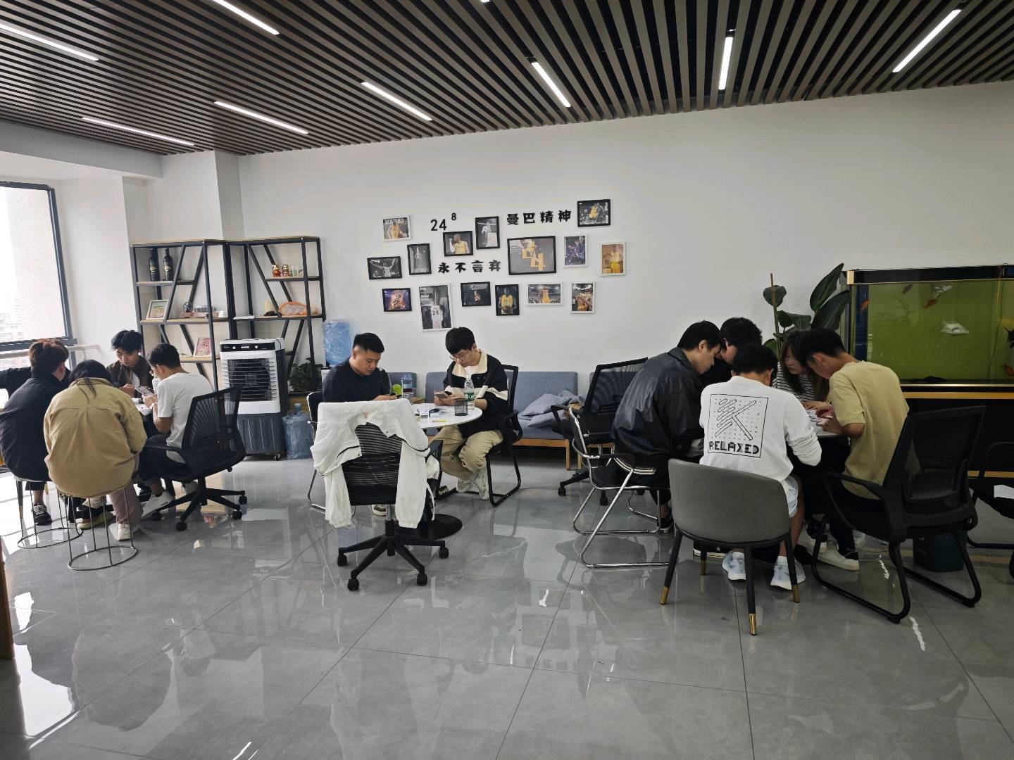 李仕龙找合伙人APP拉新工作室找合伙人