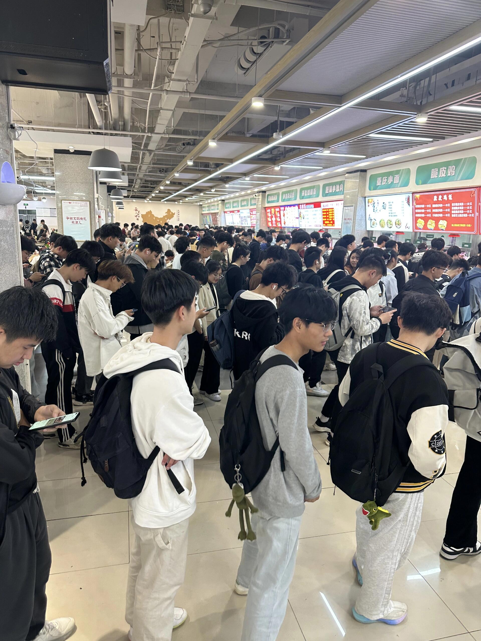 宁胜男全国大学食堂档口入驻，可提供免费项目运营，无房租纯押金模式，诚寻合作