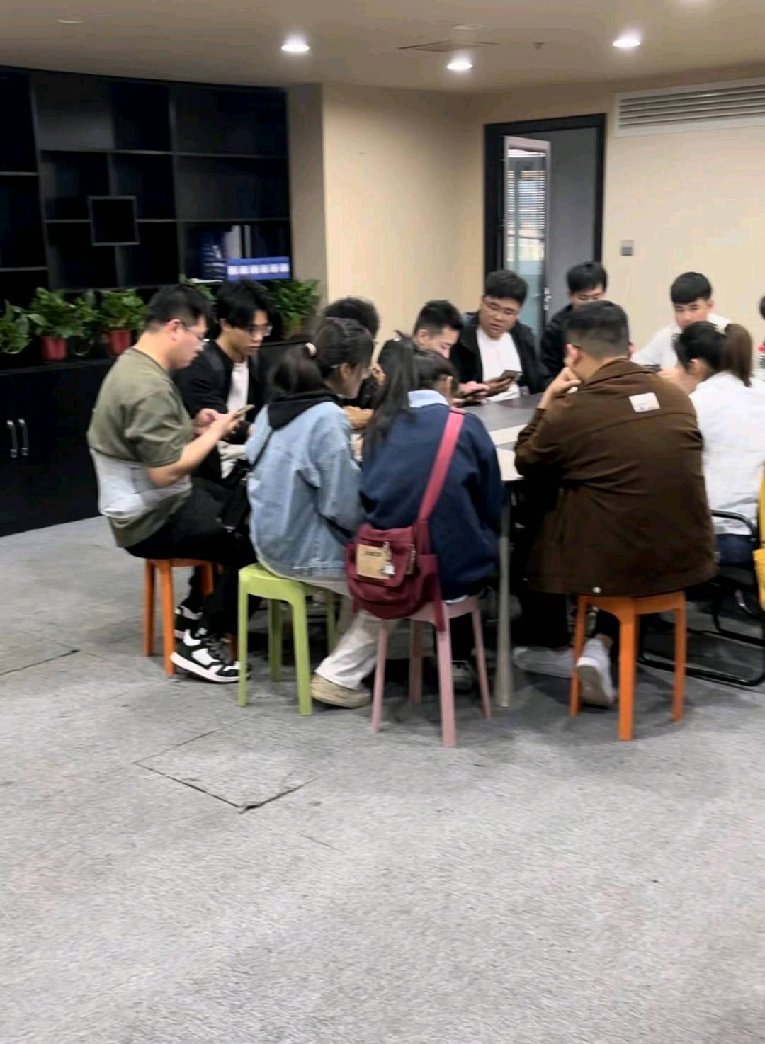 用户_ZCzNSwrw推广团队诚接 推广 拉新，任何单都接，百人团队