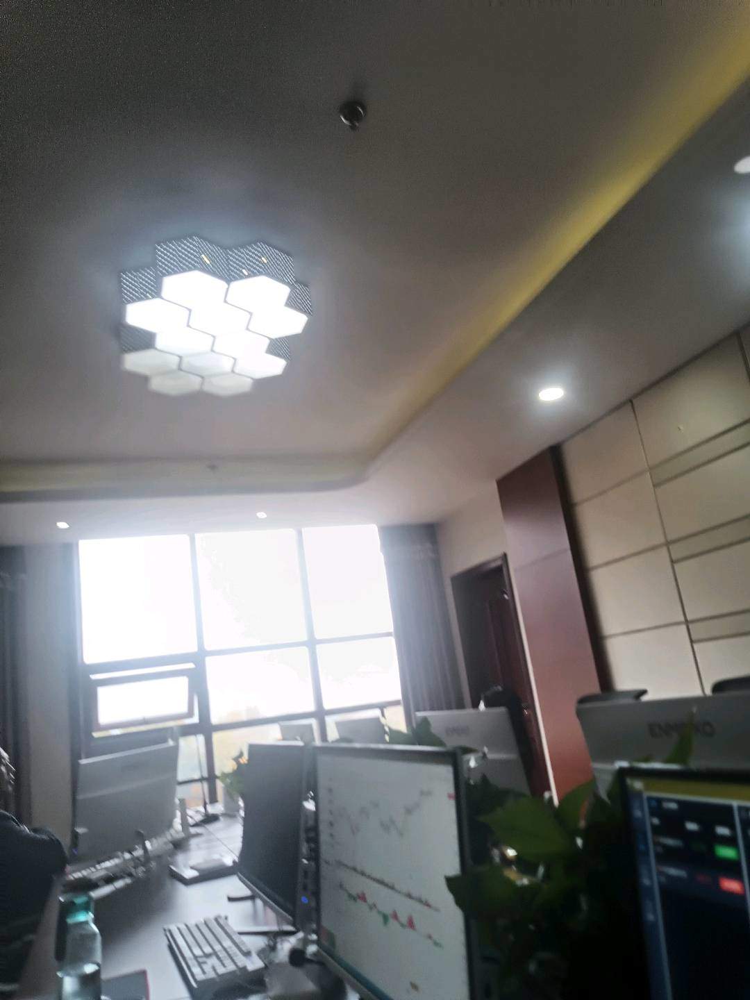 袁先生找合伙人全自动直播系统，自动帮商家带货无需人工，免费送给你们当地实体商户使用