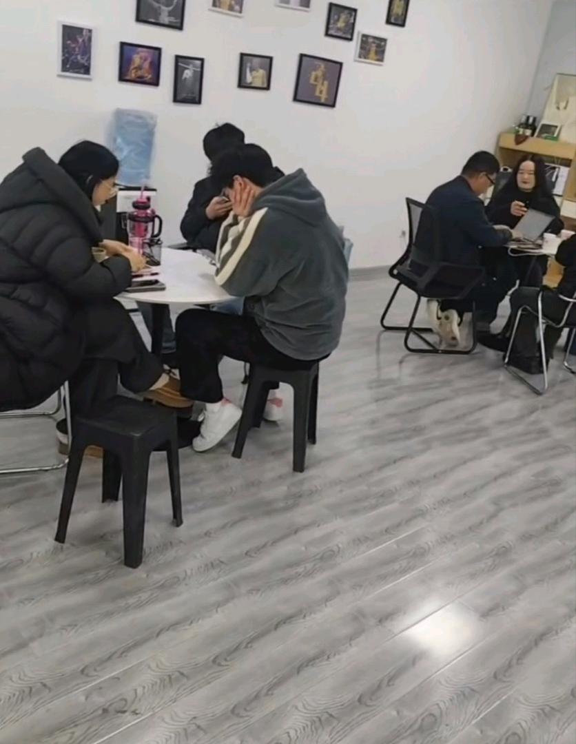 蒙先生找合伙人