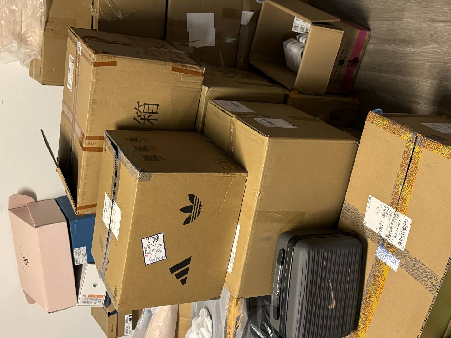 蒋先生其他供需电商搬砖！包出单 包真品 包售后，支持鉴定