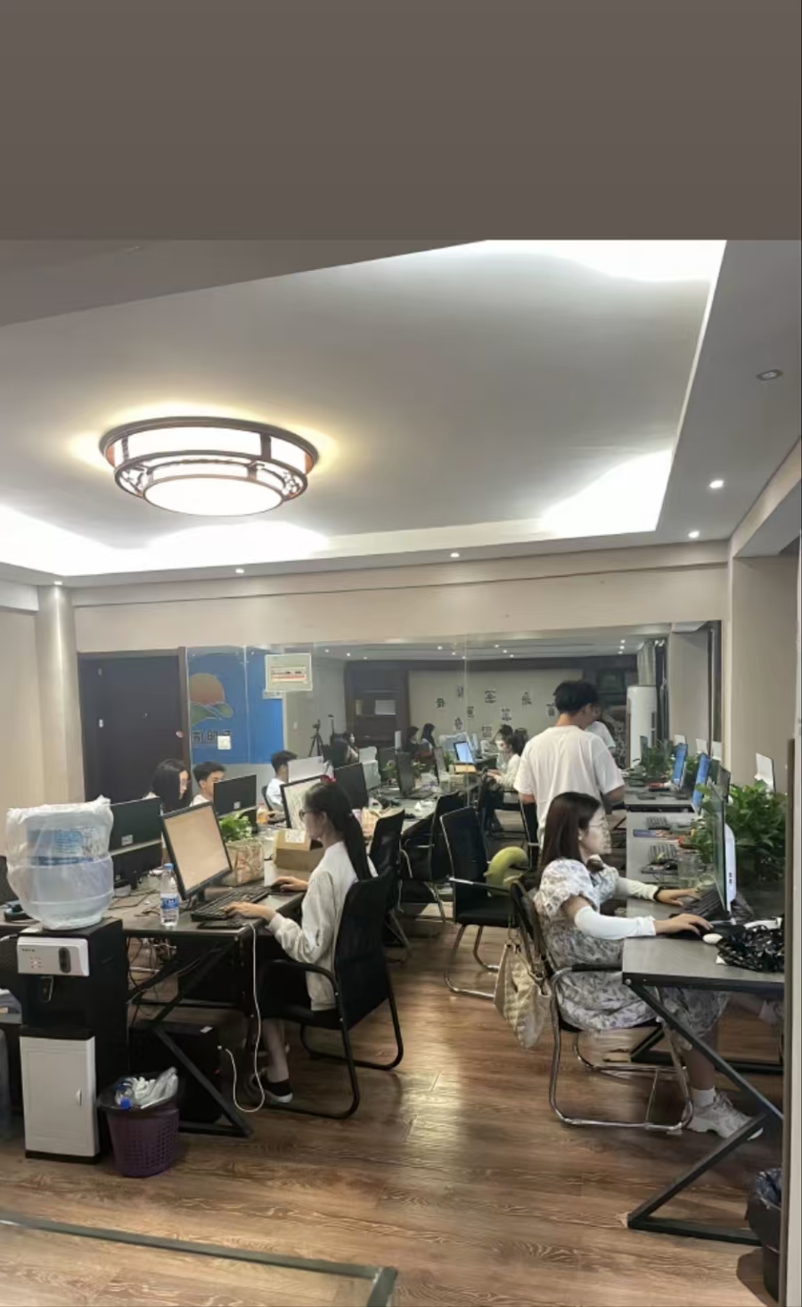 刘先生推广团队寻找靠谱商家,注册,拉新,等项目