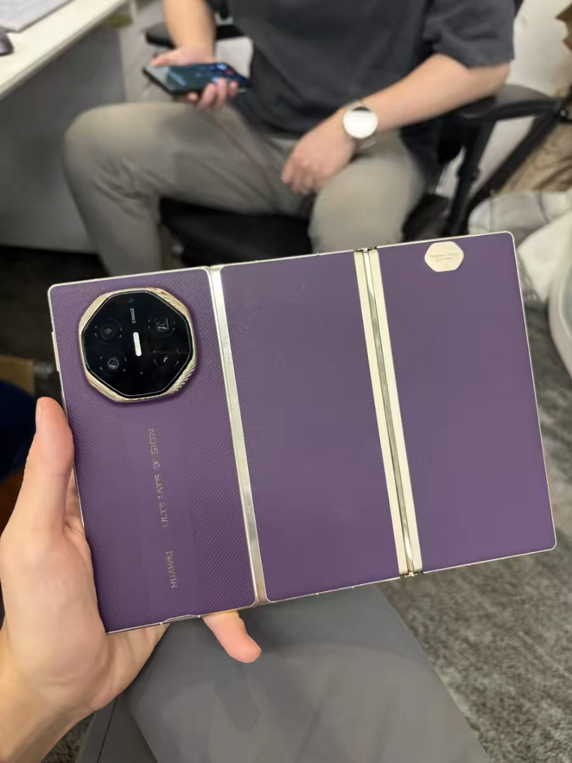 李女士其他供需大量需要华为三折叠手机 非凡大师