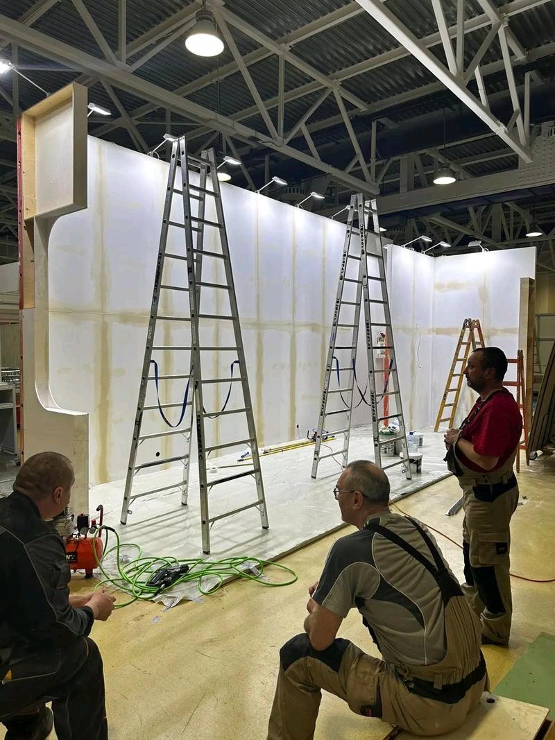 李宁沈阳活动执行 礼仪模特+搭建人员直连服务