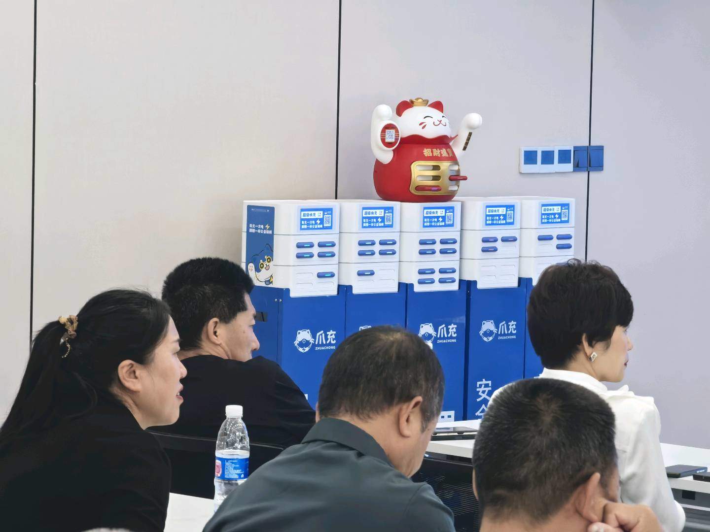 刘华找合伙人全球*无线WIFI智能共享充电宝