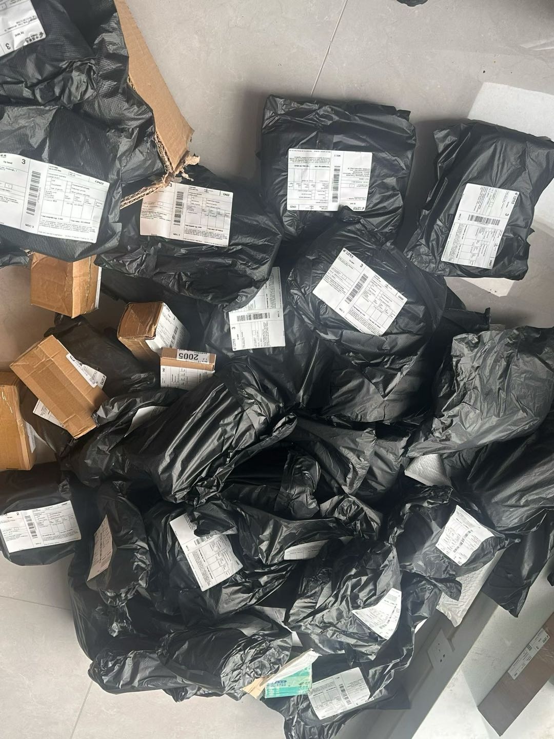张先生找合伙人Ozon跨境电商陪跑服务,系统化实操与资源支持