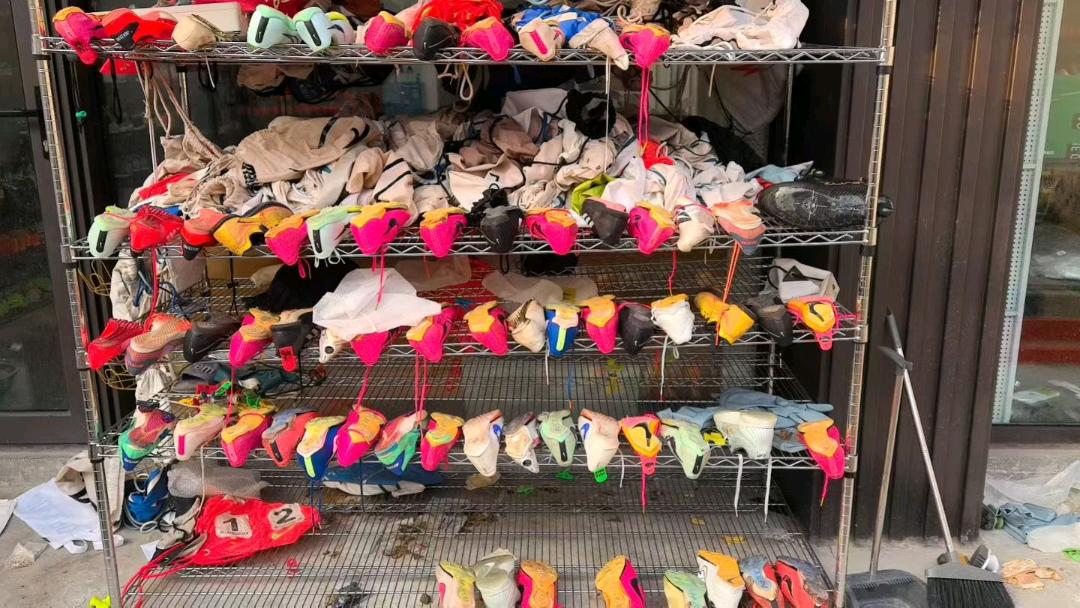 赖先生其他供需专业真品钉鞋跑鞋货源,招募电商及自媒体分销,佣金灵活,支持日结周结