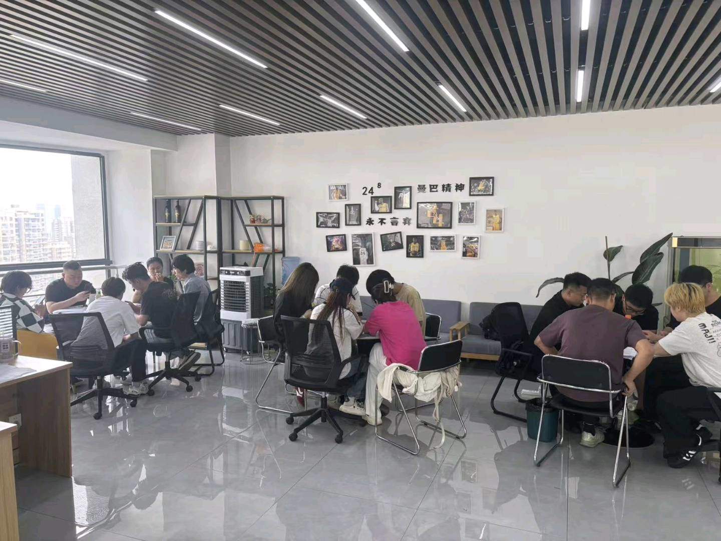 郭先生找合伙人