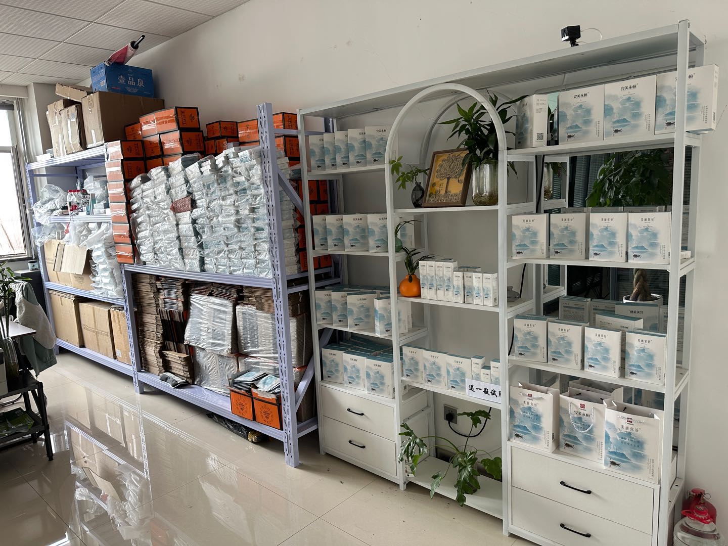 段西京品牌货源自有品牌出一批尾货，27年6月到期，寻销售渠道，一件代发