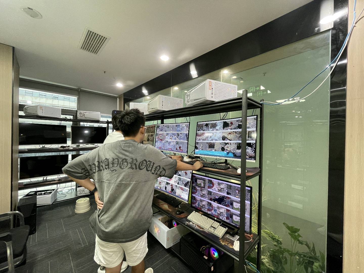 唐先生找合伙人青春玩传奇,现在靠传奇养家,长期招募打金散人与合作代理