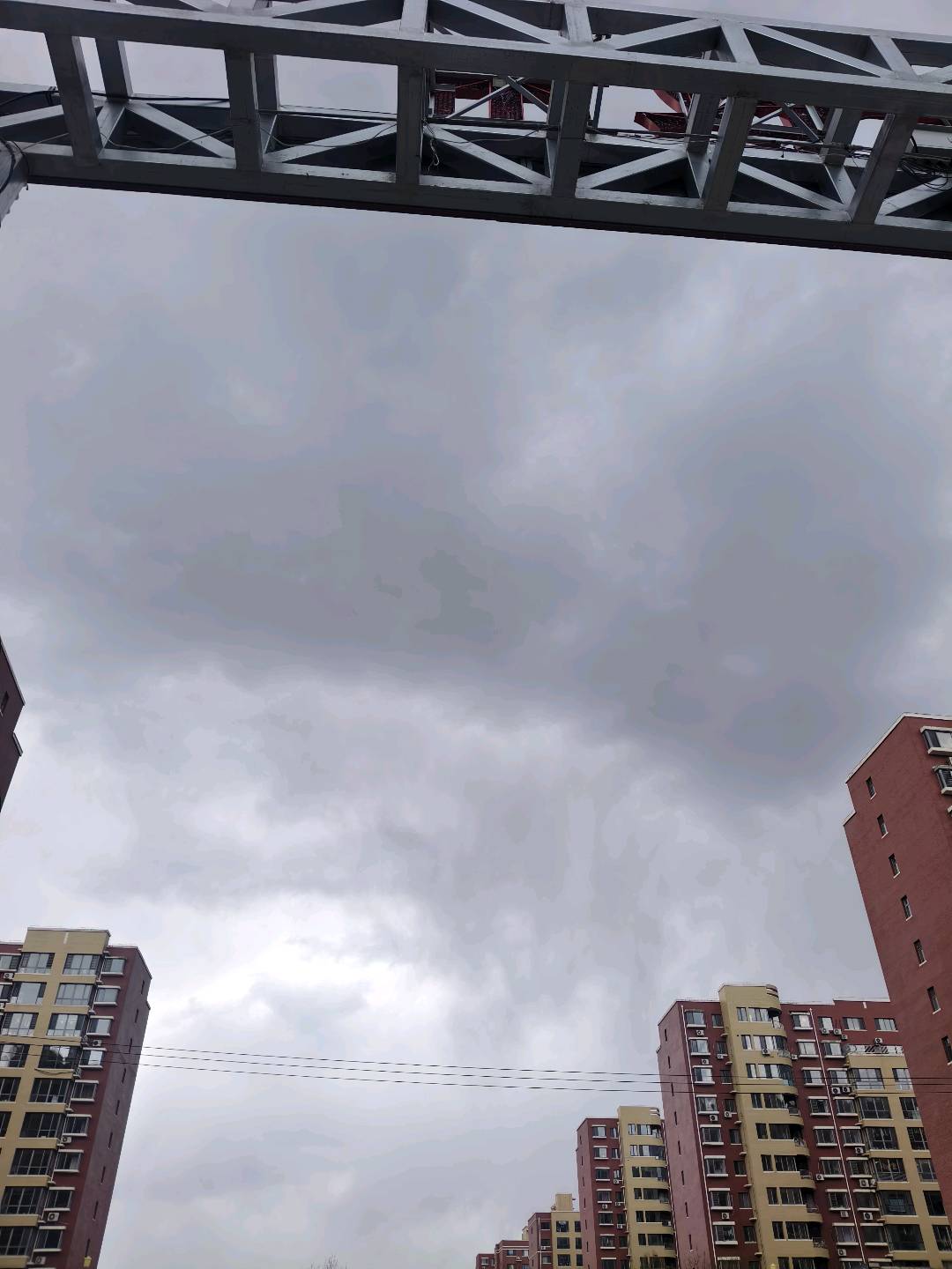 李先生推广团队万人大学生团体，宝妈，做单，线下经营有实体店，主做拉新，授权业务…