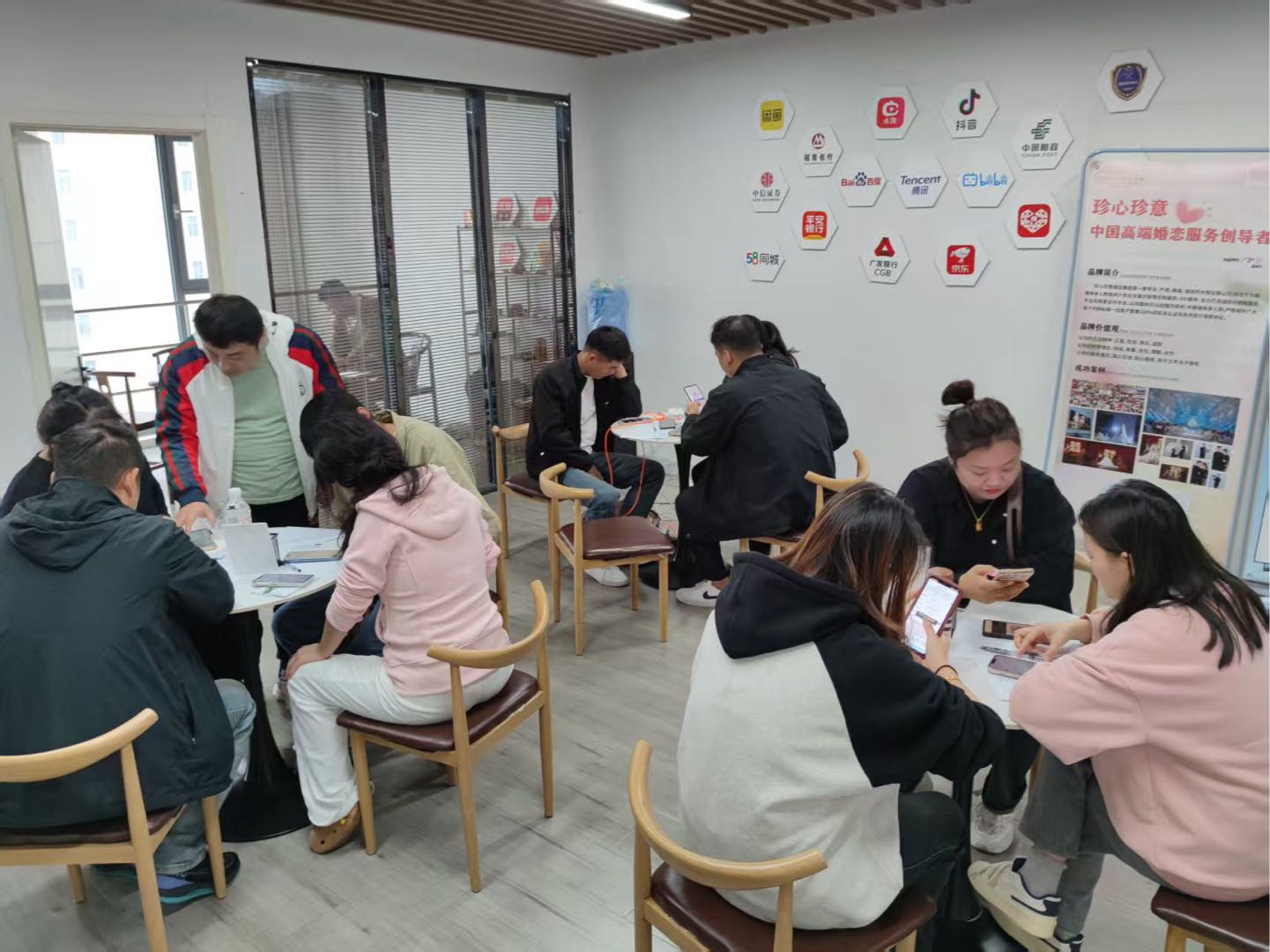 王先生App拉新，只收徒不加盟！一手源头渠道！均价35佣金日结包落地包售后！