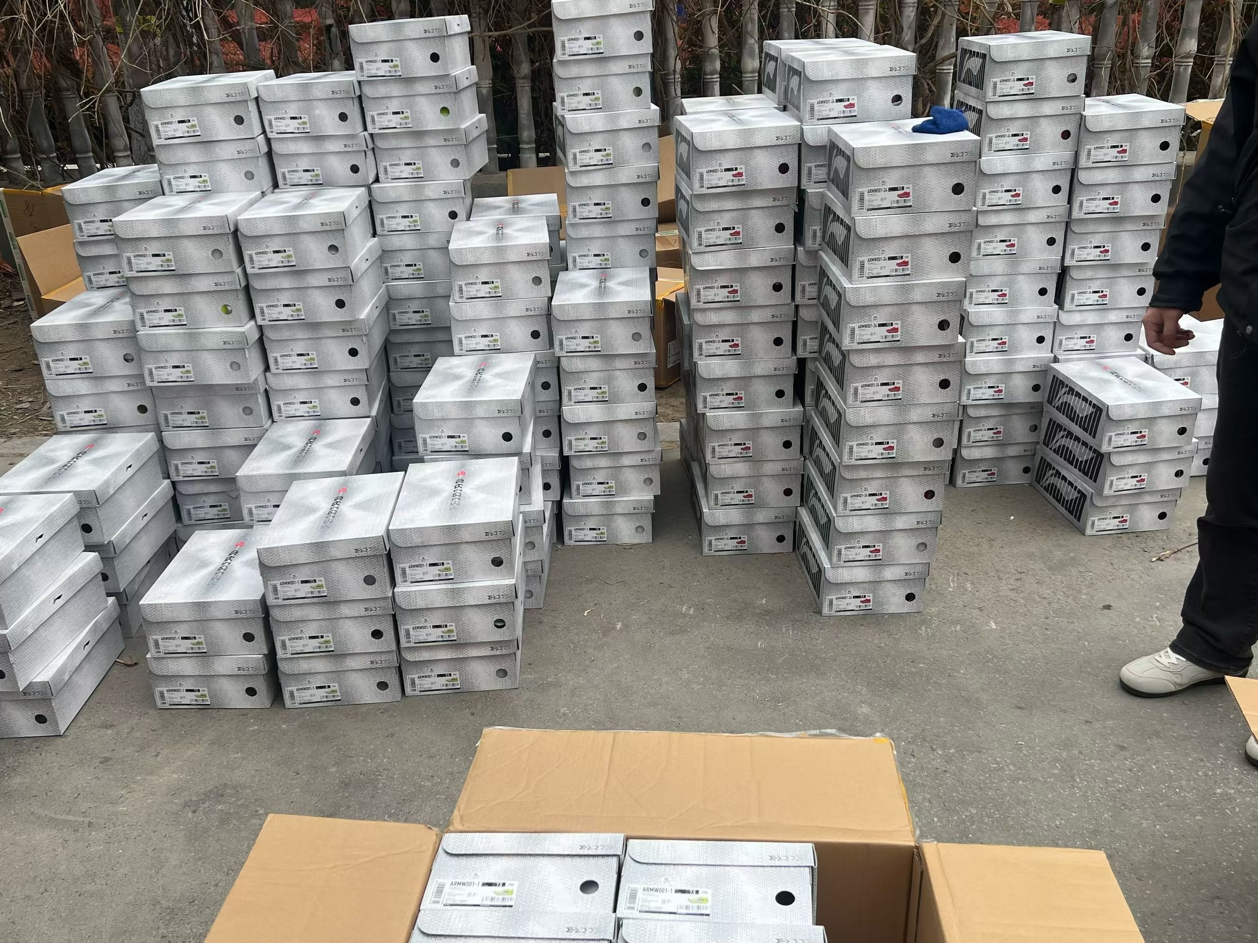 吕先生得物搬砖一手货源