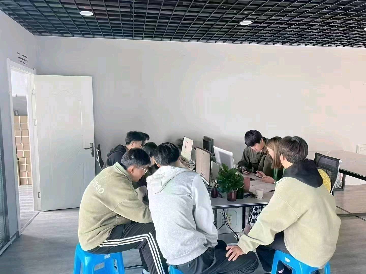 王海翔其他供需我提供APP拉新项目，寻找创业合伙人，招人越多产值越高