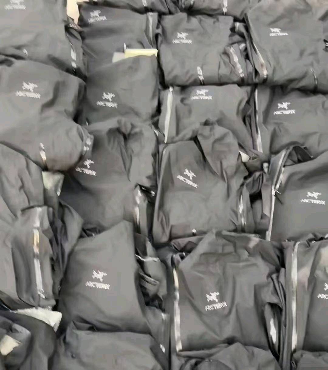 朱先生其他供需得物搬砖项目*业余副业，小白即可，轻松入手。