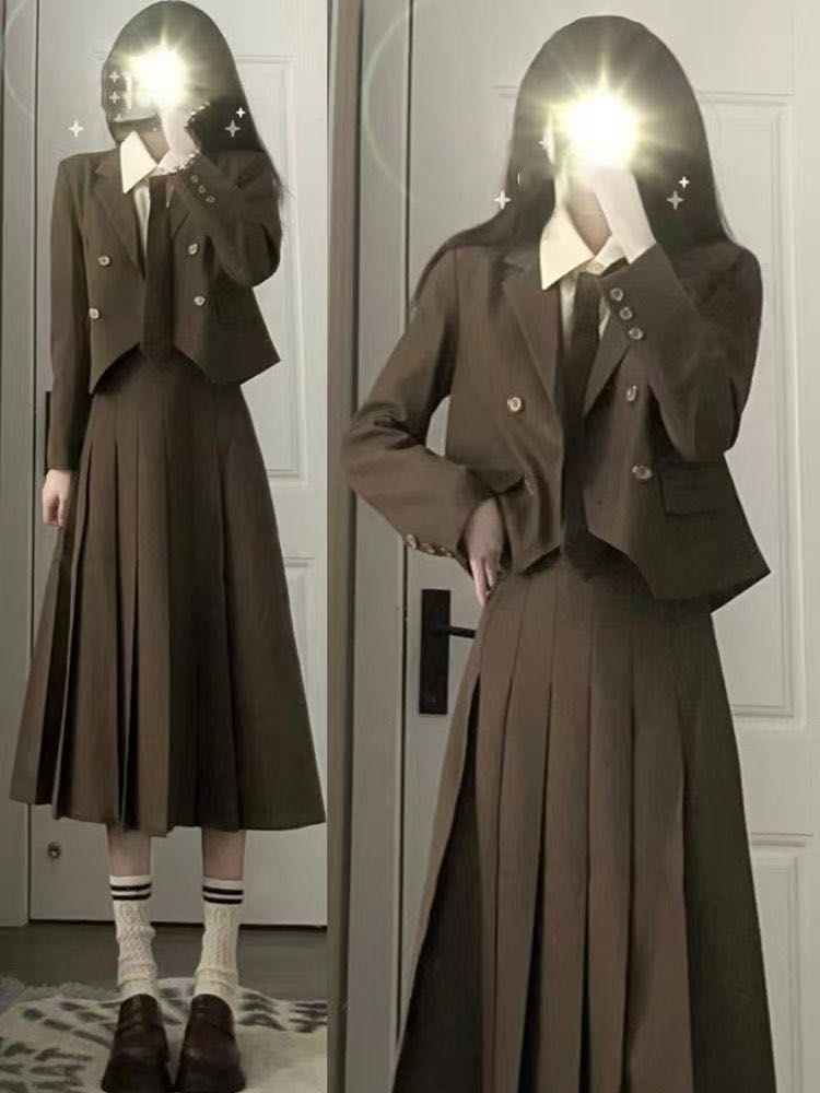 谢女士品牌货源潮牌潮流女式衣服高跟鞋包包服装寻找代理也可自购