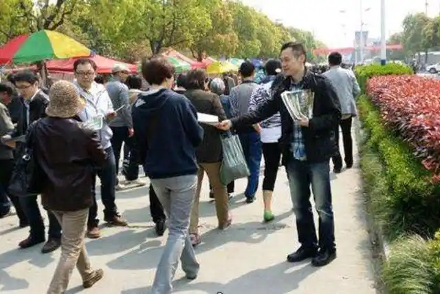 罗先生推广团队提供济南地推人人员，之前做人力资源的，现在手里很多地推人员