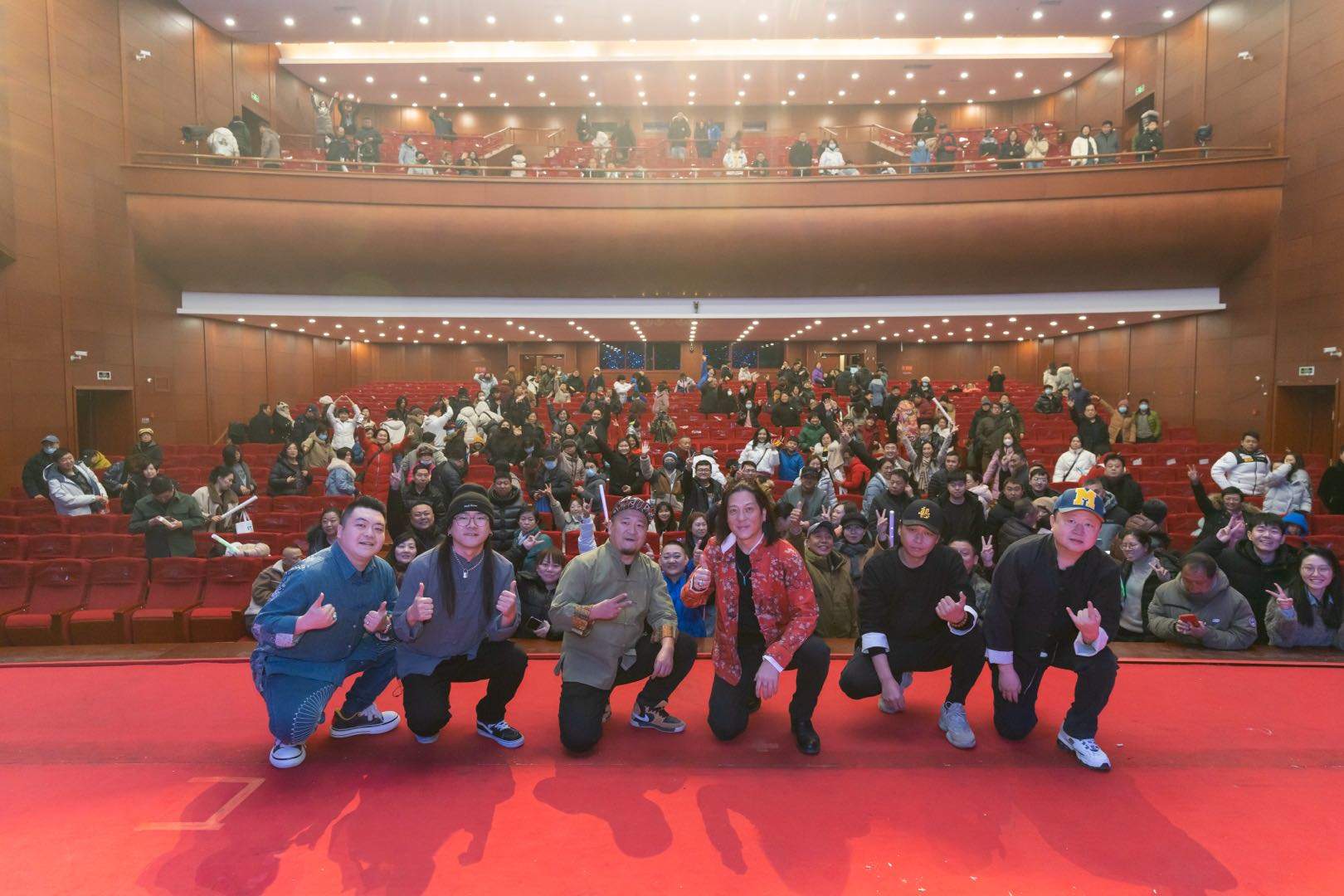 孙女士异业合作张艺谋导演合作演员 李亮节摇滚大鼓