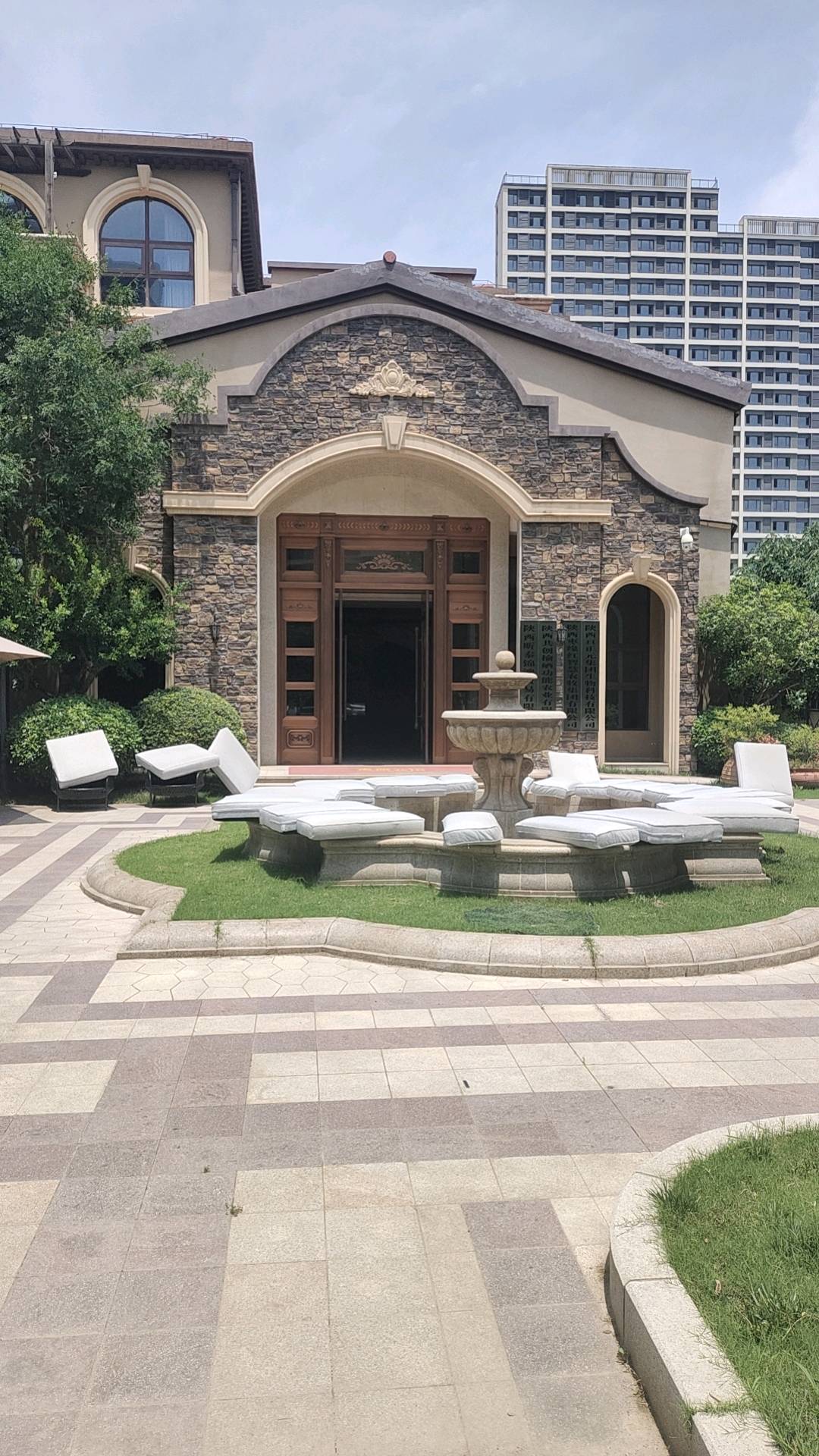 吴宝军西安未央湖2000平公馆室内豪华装修聚会场所寻活动协办，免费提供酒水饮