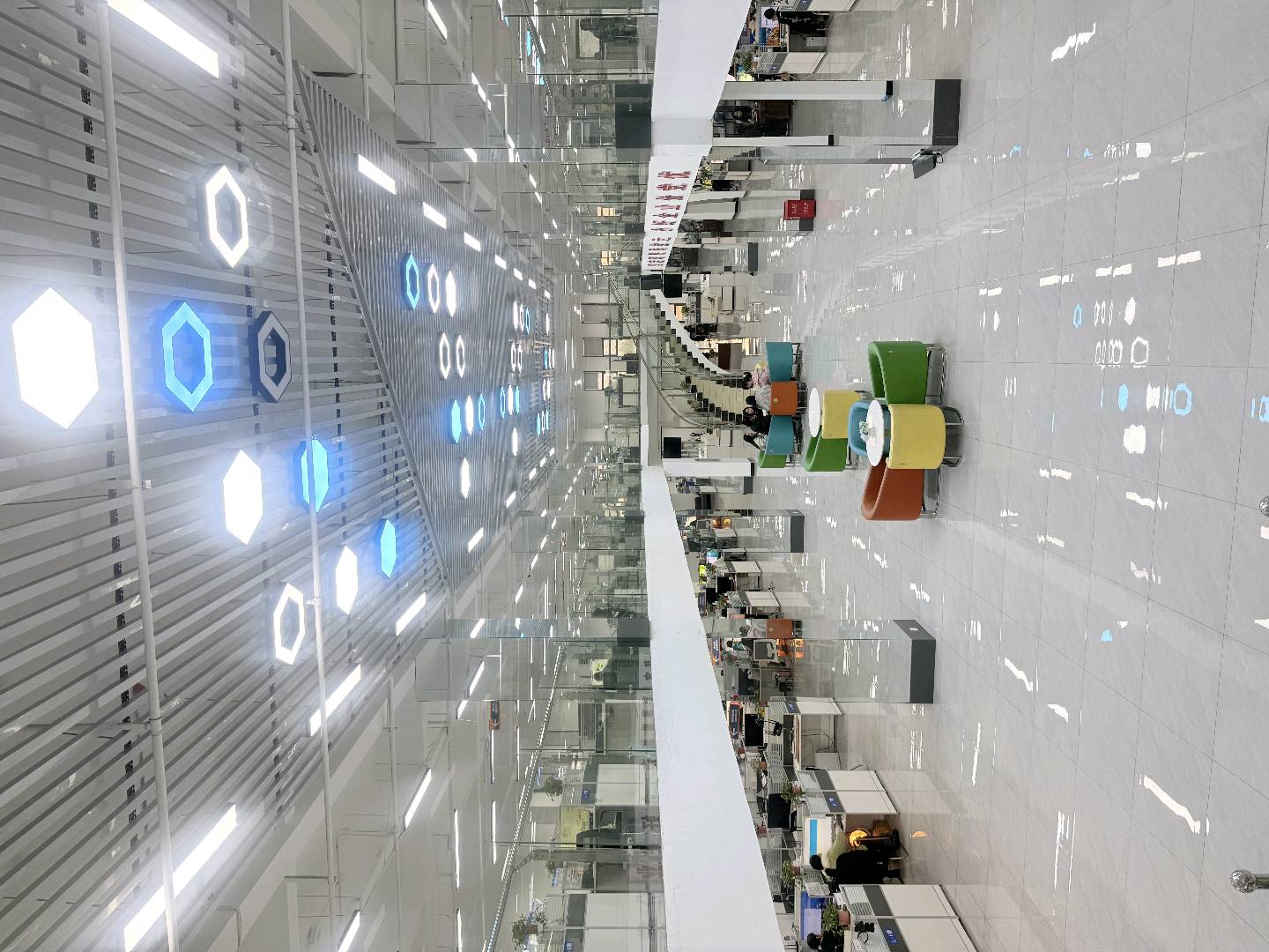 方女士找合伙人电商红利项目，电商客服外包，操作简单，从0-1扶持，2-3人工作室就可