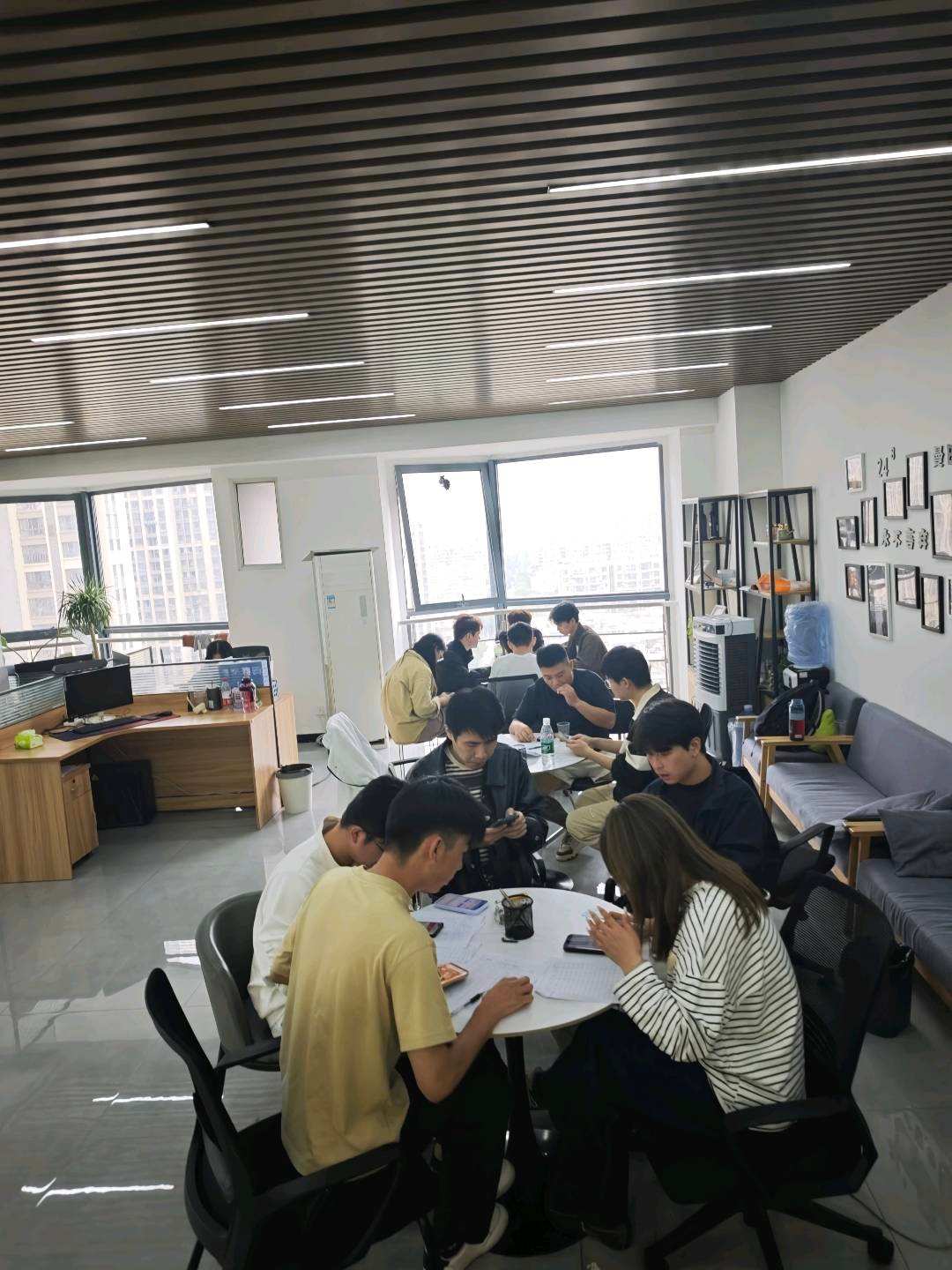 李仕龙找合伙人