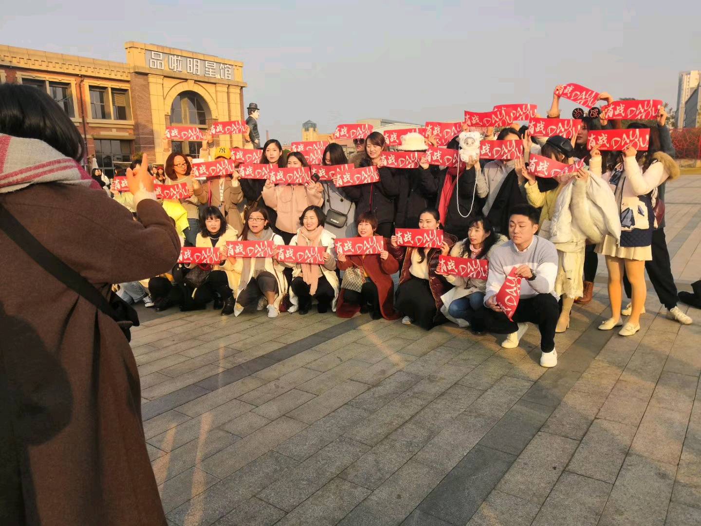 朱峰推广团队十年以上深耕，有团队，每日可提供200-500人