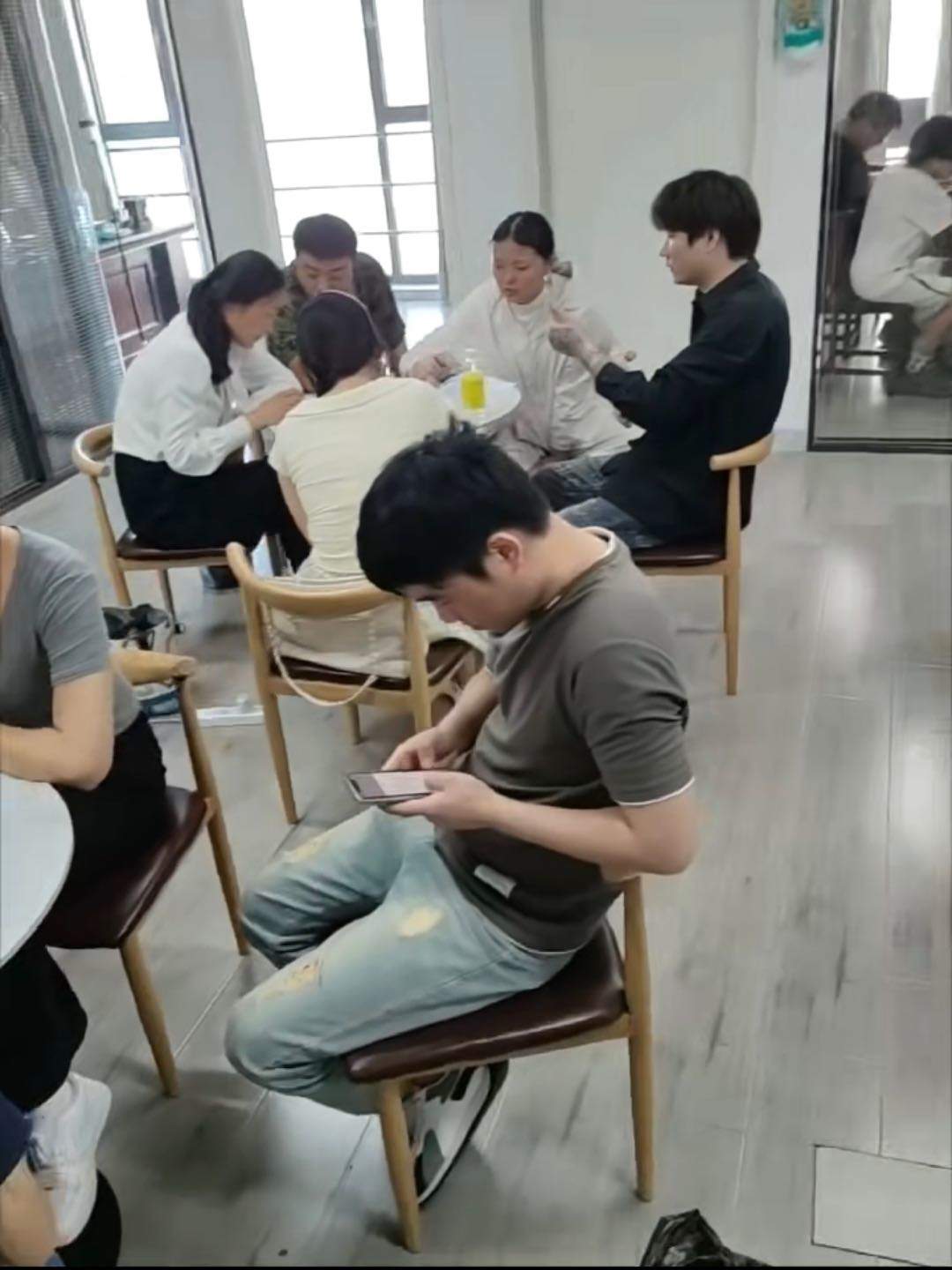 张先生找合伙人