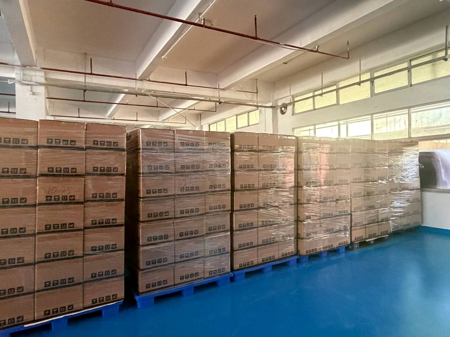 徐先生广东义乌全品类品牌库存尾货 合作